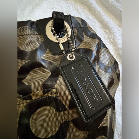 Opt Art Signature Coach Tote - Picture 4 of 13